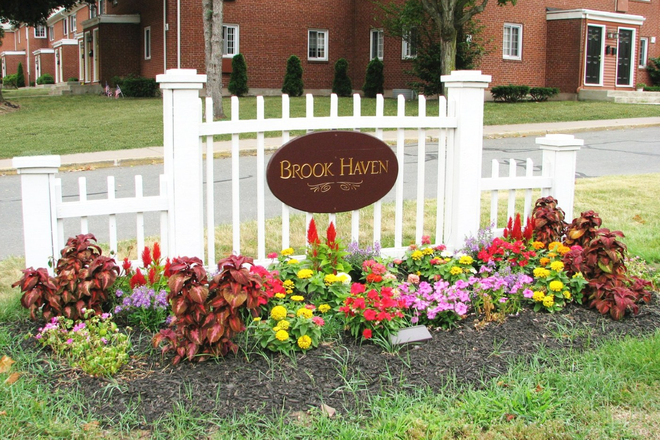 Front entrance - on-site office - Brook Haven Condominiums - Manchester, CT