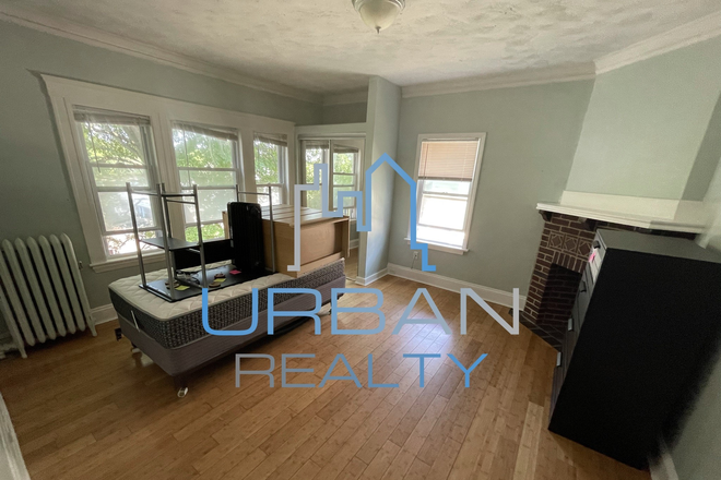 Living Room - **NOW RENTING 2025-2026***  LARGE 8 BED 4 BATH HOUSE ON  RADNOR - REAR PORCH AND YARD!!!