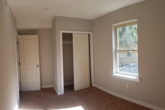 Bedroom - Temple Villas-1833 Bouvier St, Unit B Apartments