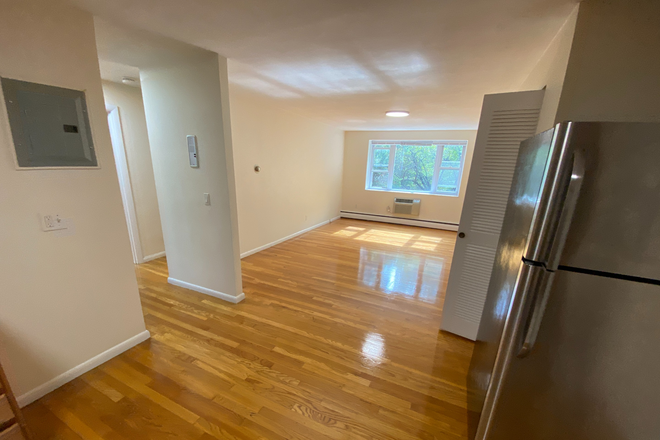 Living room - ONE MONTH FREE No Fee Brookline 2 bed! Sunny, lots of space, HT/HW incl! Ref #71324821 Apartments