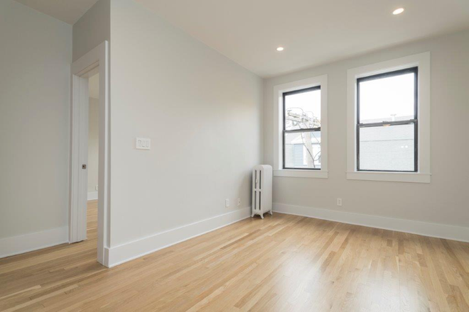 Hub Realty - Brighton Center, beautiful 3 bedroom with new kitchen and bath, on 57 bus, free one month rent Apartments