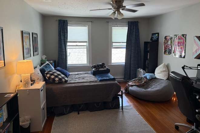 Available Bedroom - Bedroom available