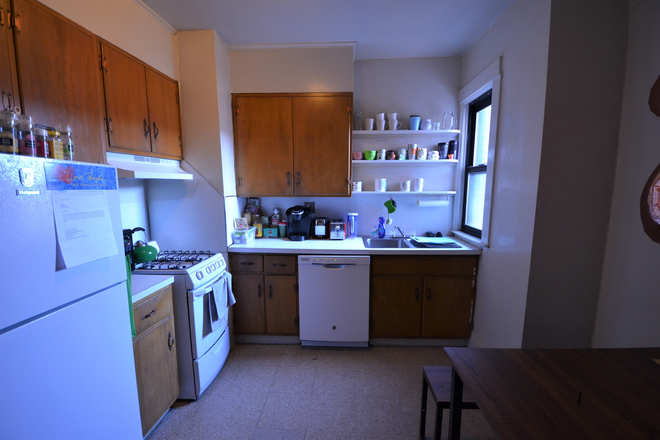 Kitchen - 3 Bed Available 9/1/26! *CONTACT NOAH 603-470-8181
