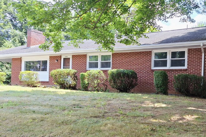 Front of the house - Detached house with backyard.  Close to Univ. City Kroger