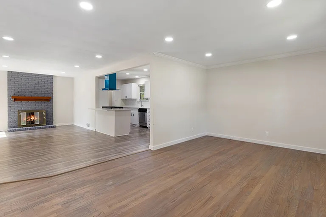 living room - 529 Melrose Drive House