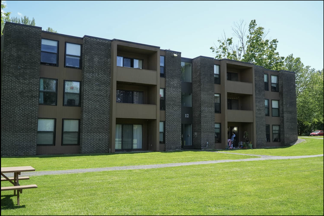 Apartment complex - Furnished Private room - Brandywine Apts (sublease/short term lease/lease transfer)