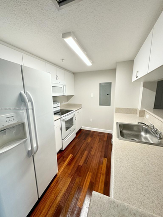 Kitchen 2 - SEYBOLD POINTE CONDOMINIUM