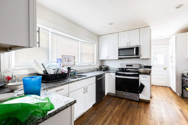 Call NOW for showings! 617-236-8600 - FANEUIL ST - NEW RENO 4BR SINGLE FAM HOUSE *AVAIL NOW* W/ 2 BATH, YARD, LNDRY, PRKNG, DR, EIK, DW!