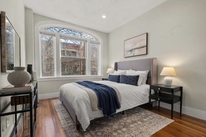 Bedroom - beautiful brookline apartment close to packards corner t stop, Renting one room out of four