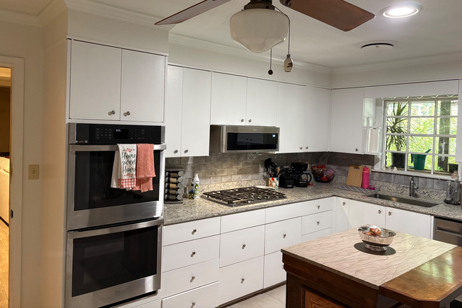 Kitchen - Room Available for Rent in a Cozy and Safe Northeast Jackson Home