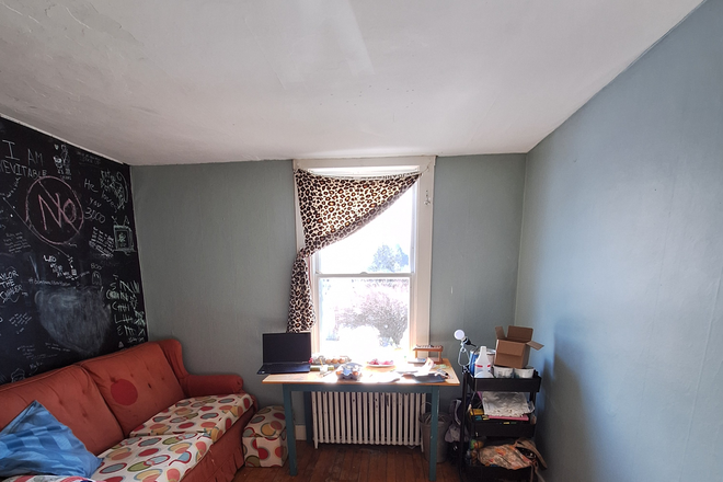 guest room (southeast) - halfpipe farm Duplex