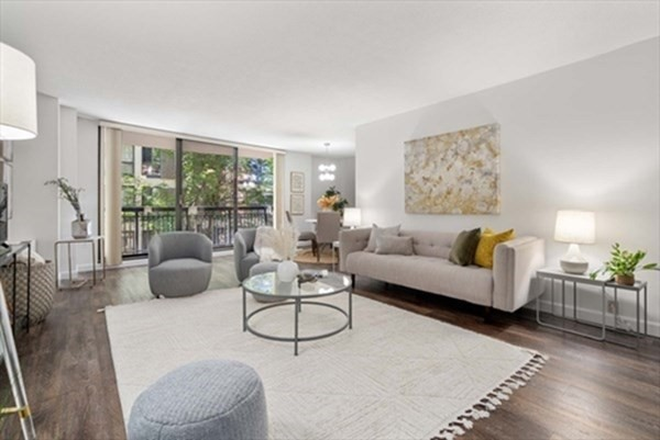 . - Lavish 1 Bed / 1.5 Bath w/ Heat, Hot Water, Garage Parking and Pool included!!! Available NOW!!