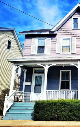 Exterior front - 2BR thome-Charlton St-Princeton