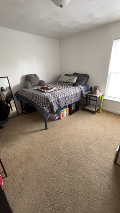 bedroom - Collegiate Suites Blacksburg Apartments