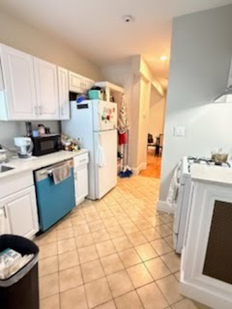 Call NOW for showings! 617-236-8600 - KILSYTH RD - *NO FEE* RENOVATED 3BR/1BA FOR *9/1/2026* W/ H&HW INC, LMDRY IN BLDNG, 1 PRKNG INC, DW! Apartments
