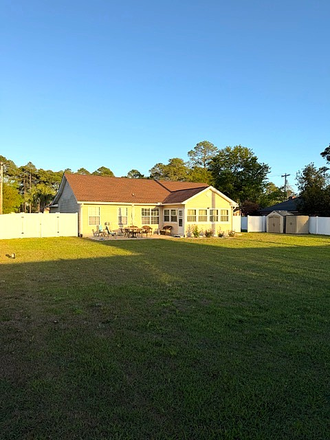 Large Gated Back Yard - 4BR / 2BA Student House – Minutes to CCU – Ideal for 4 Roommates – 2026–2027 School Year