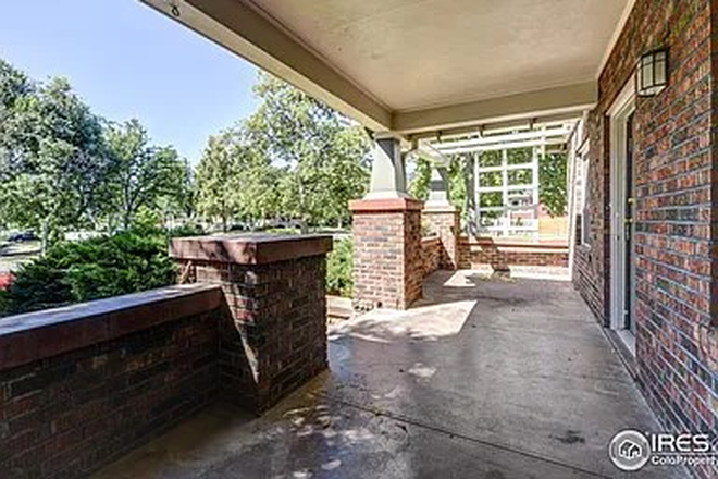 Exterior - 1903 Pine Street #B (1 Bed/ 1 Bath) House