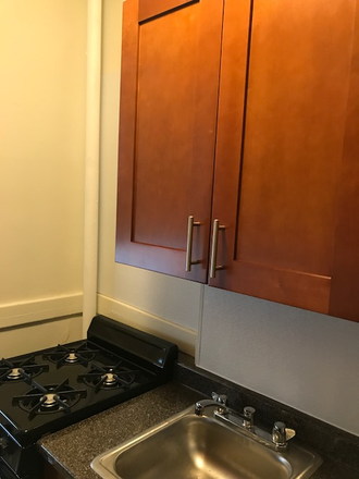 Hub Realty - Fenway, large studio with extra space in alcove Apartments