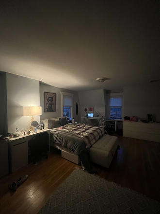 All furniture included - SUMMER sublet - BC Undergrad Girl House