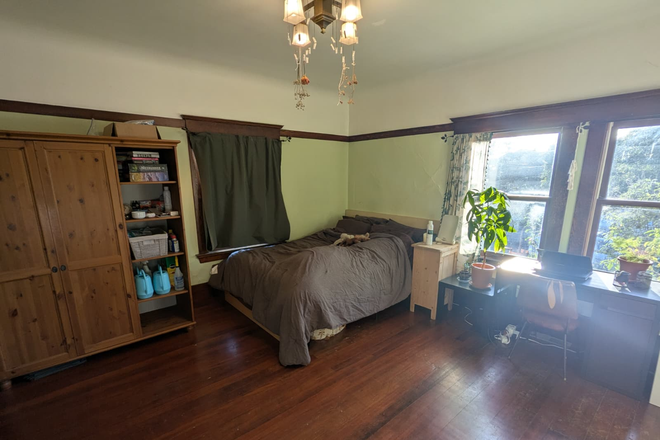 bedroom - Sun-drenched room in gorgeous house w/ backyard in Central Berkeley