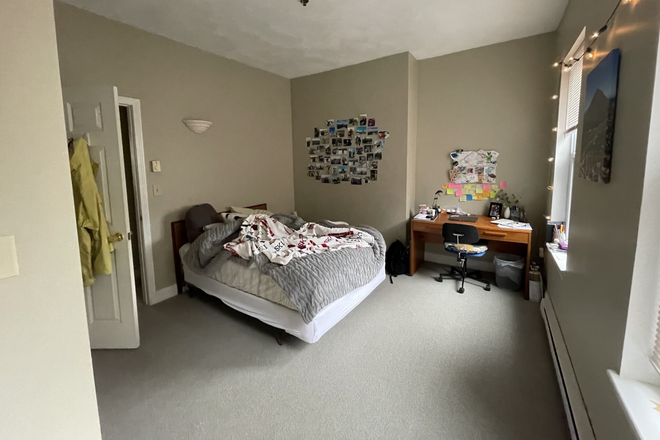 LIVING - LOCATION! 2 BED/2 BATH AVAIL. 9/1/26! Apartments