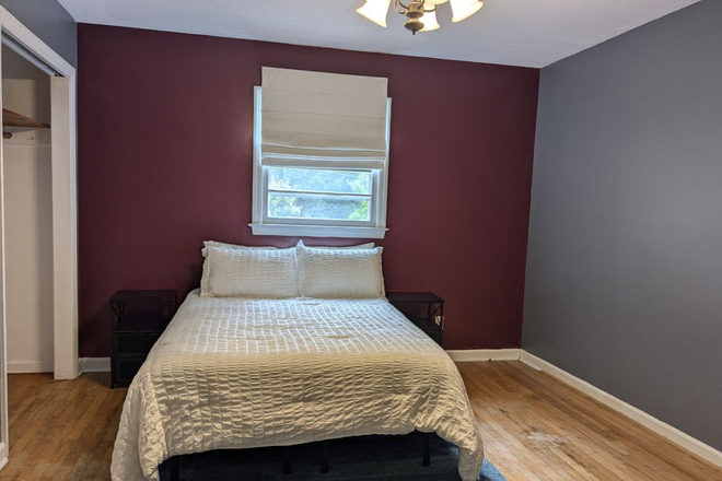 Bedroom - Furnished Room in Stone Mountain - Convenient to Emory and Decatur House