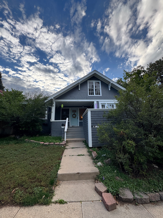 Front of house - Room for rent!!