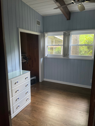 bedroom - Homeowner willing to share home.Close to Emory University and Decatur