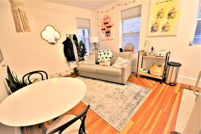 Living room - 2 Bed Available 9/1/26! *CONTACT NOAH 603-470-8181 Apartments