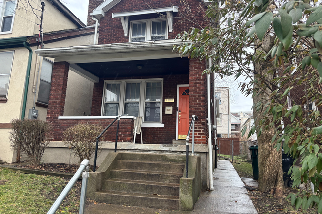 2360 Chickasaw Street, Walk to UC -Fully Furnished - Fully Furnished 3 BR, 2 Bath house. Walk to UC . Available Aug. 1, 2026 . Clean. Must be 22 or old