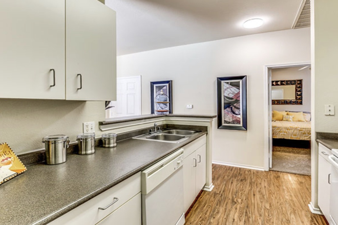 Kitchen - The Ridge at North Texas Apartments