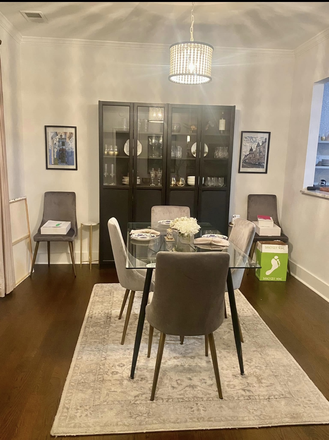 Dining toom - Looking for 30s female roommate for James Island home! 10 mins to MUSC and folly beach!