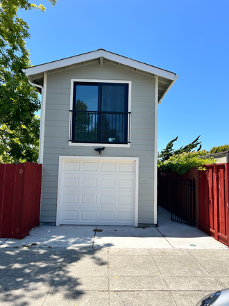 l - Single family House for rent, 3 mile from UCB