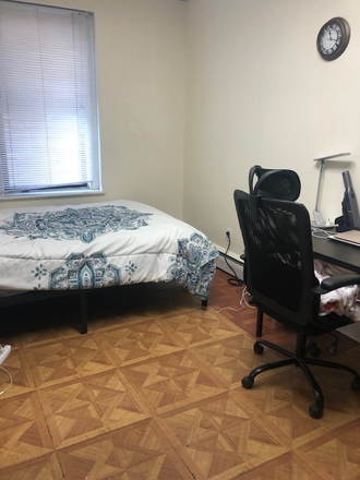 living - LOCATION! 2 BED WITH HEAT/HOT WATER INCLUDED, NO BROKER FEE!! 9/1/26! Apartments