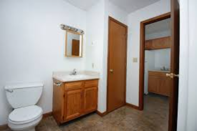 Unfurnished bathroom - The Wilbury, Muinzer Apartments