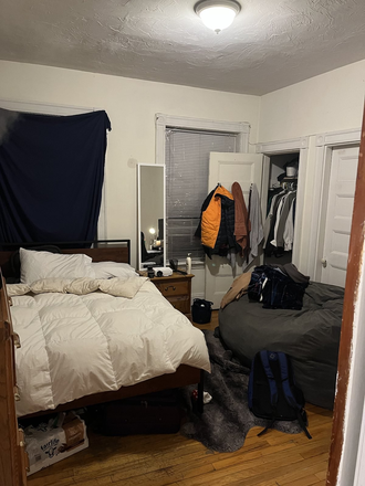 Bedroom - 174 St. Alphonsus // Perfect for summer II sublease