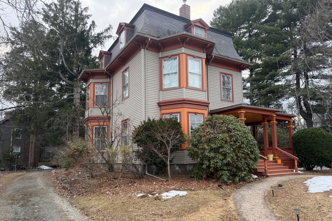 53 Crescent Ave exterior with driveway - Spacious 1 BR suite in Newton Center for Caregiver/Roomer House