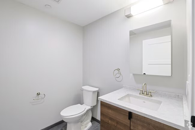 . - 2 BD/1 BA BOSTON APT | HEAT INCL | AVAILABLE 08/20