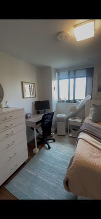 Bedroom with AC! - ☀️ Bright & Comfortable Summer Sublet — Private Bed + Ensuite Bath in SFP ☀️ Apartments
