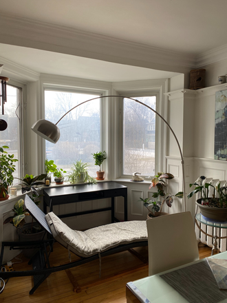 dining room - 1 Furnished Bedroom in 3 Bed Apartment with Laundry, Dishwasher and 2 resident cats