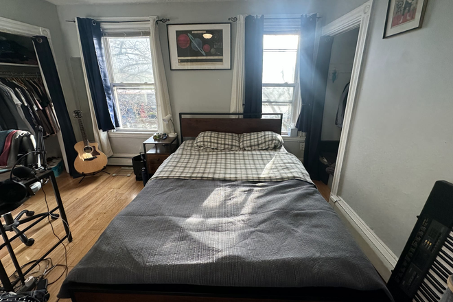 Bedroom - 2 Bed 1 Bath Inman Square