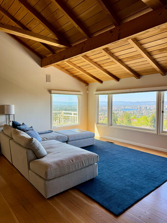 Living room - Beautiful house in Piedmont with an Amazing View