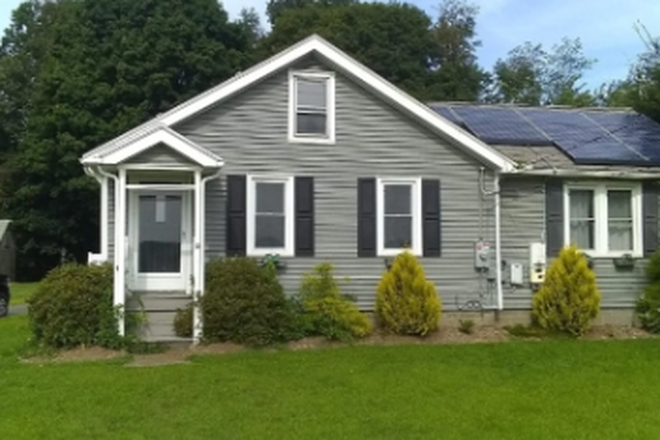 outside street view - 456 River Dr House