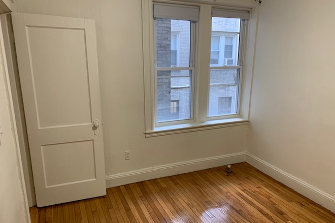 Bedroom #1 - 2 Bed on Boylston with Elevator!! Apartments