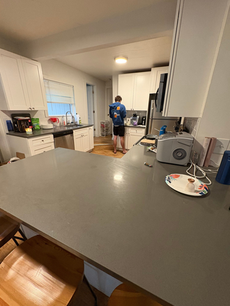 Kitchen, spacious and clean - Pennsylvania Avenue - Spacious House and Room For Sublet Starting January 2026