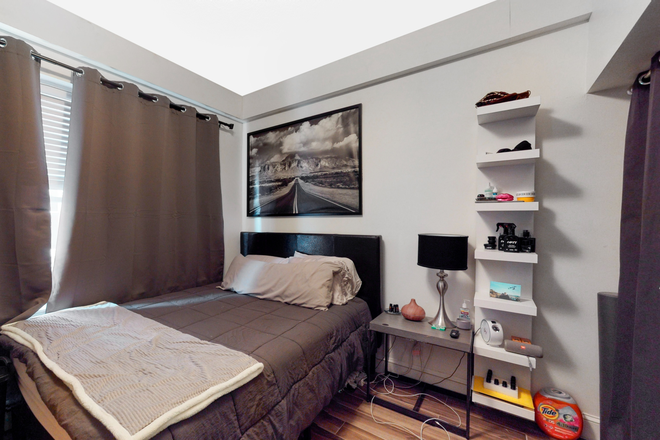 x - HUGE 4 BED Apartments