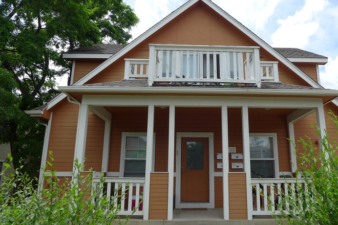 1 - August Preleasing: 1737 18th St #1 Apartments