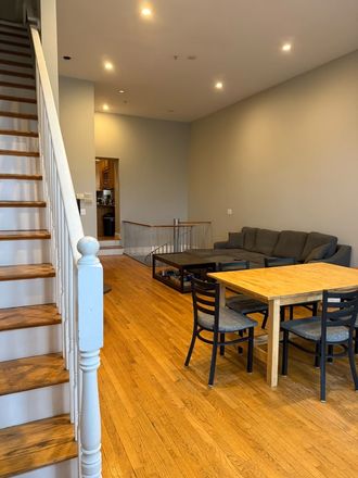 living room - Private Room in Large 3-Story House - Free Parking & Shared Bathroom with 1 Person (Shared Housing)