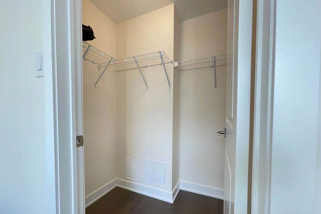 walk-in closet - large and new furnished room with walk-in closet Townhome