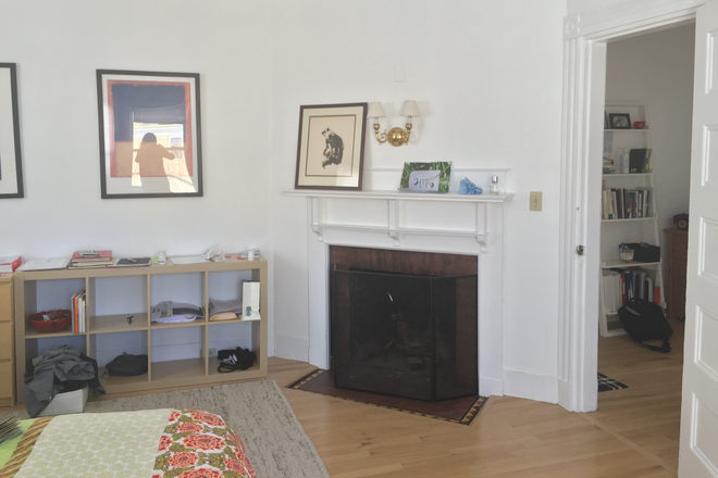 Bedroom - 1 bed/1bath -- Harvard Square - August 1st Apartments